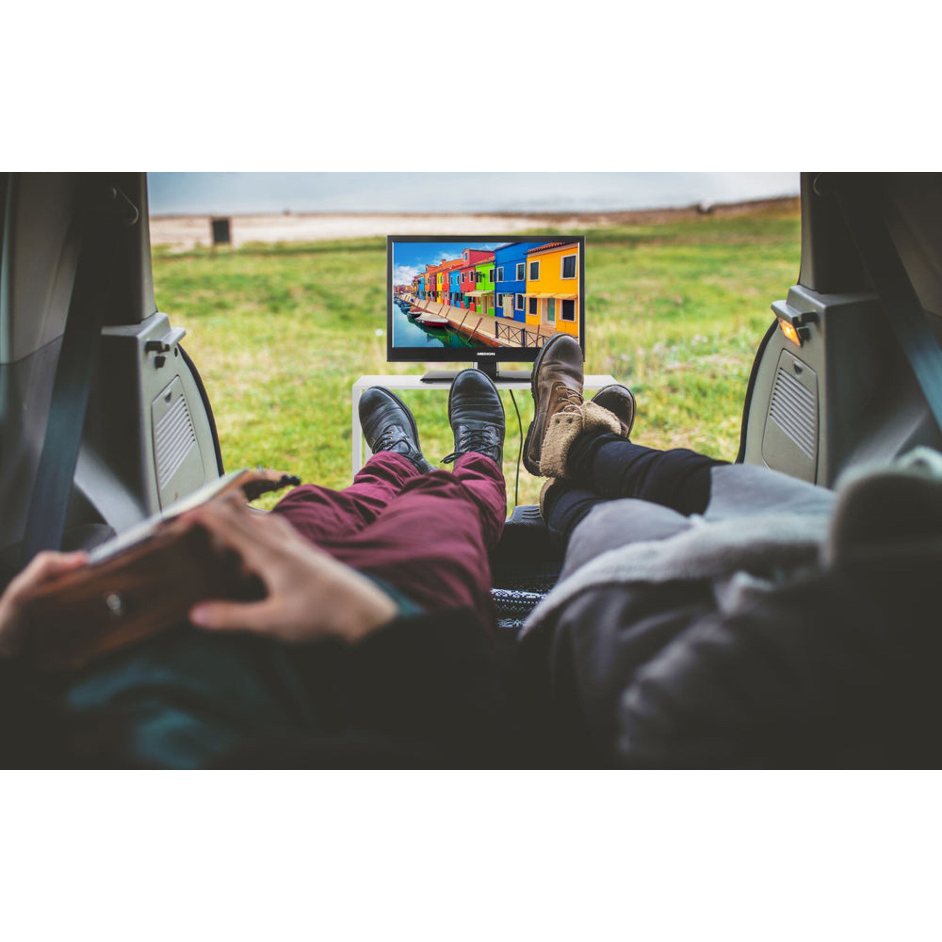 MEDION® LIFE® E11941 Fernseher, 47 cm (18,5'') LCD-TV, inkl. DVB-T 2 HD Modul (1 Monat freenet TV gratis) - ARTIKELSET