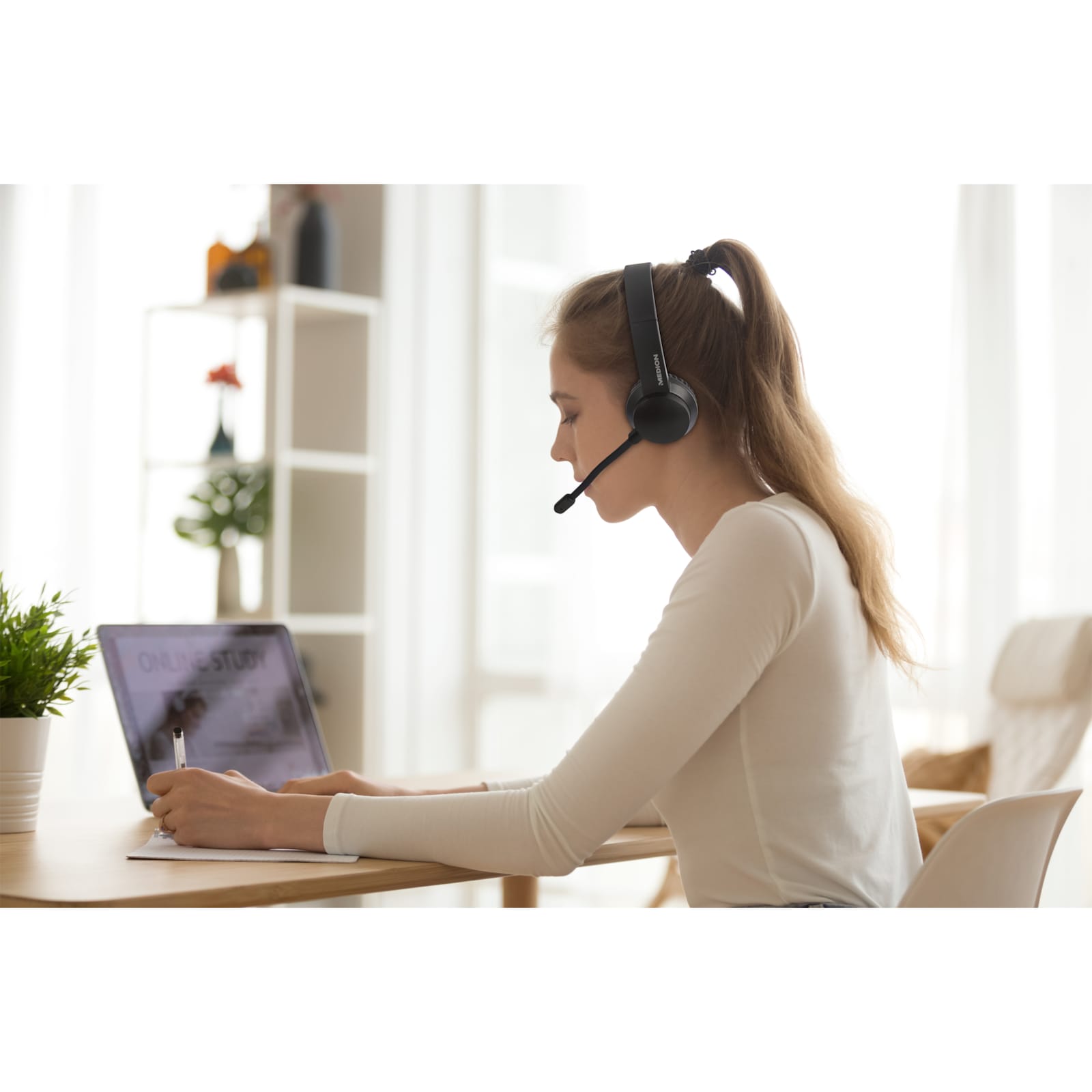 ECOM_MEDION_CE_MD43265_PC_Head 