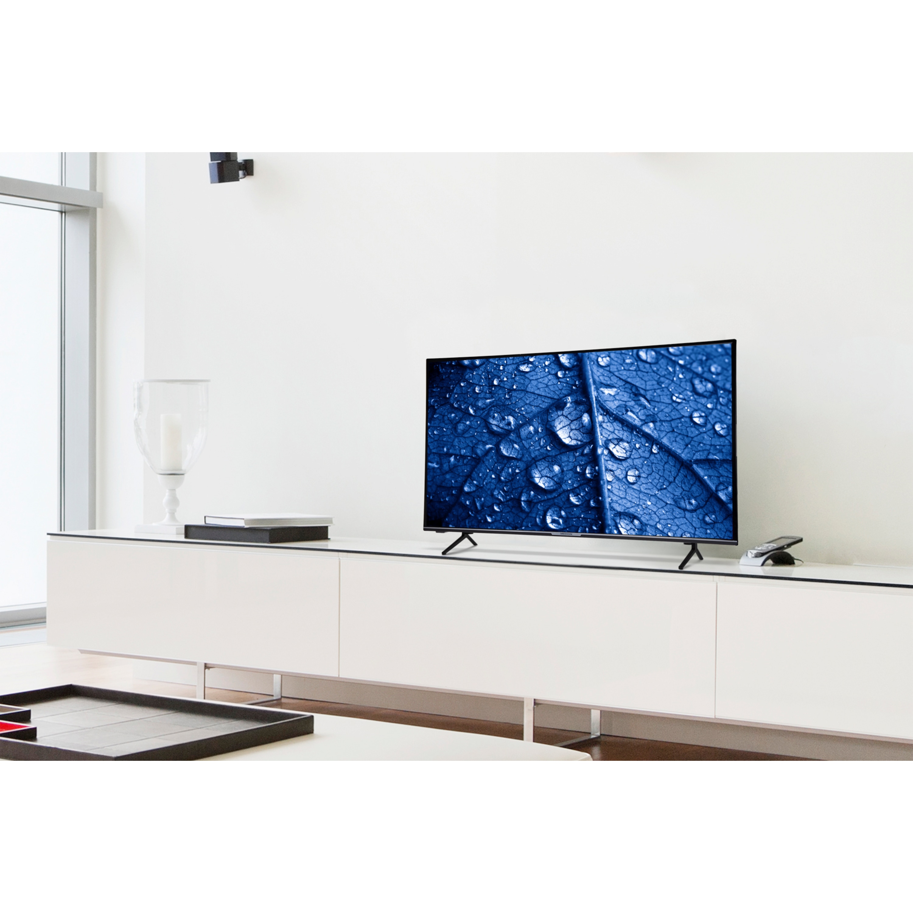 MEDION® LIFE® P14313 (MD 30020) Smart-TV, 108 cm (43''), Full HD Display + MEDION® LIFE®E62003 (MD43058) Funkkopfhörer - ARTIKELSET