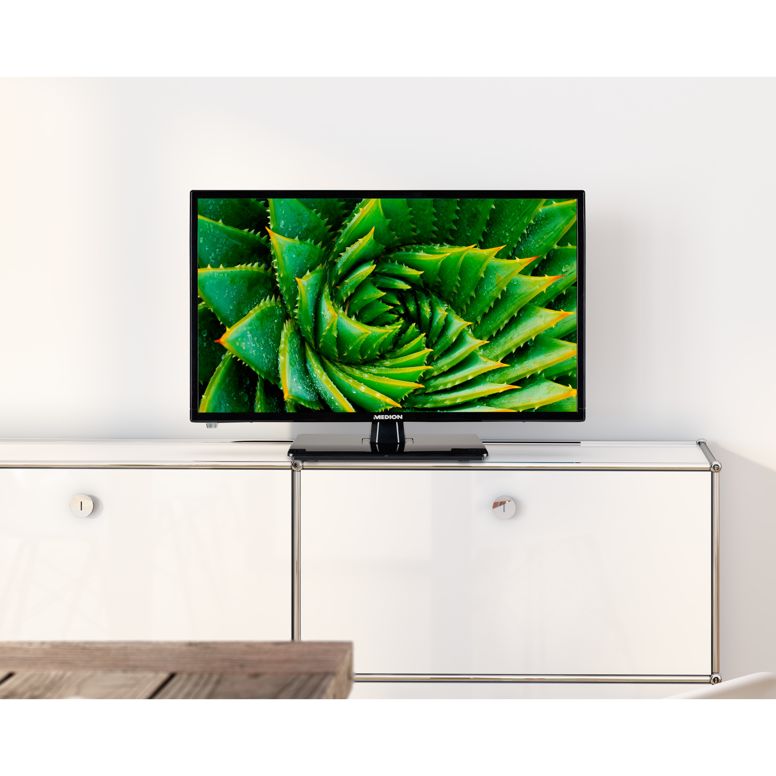 MEDION® LIFE® E12442 LCD-TV, 59,9 cm (23,6'') Full HD Fernseher, inkl. DVB-T 2 HD Modul (1 Monat freenet TV gratis) - ARTIKELSET