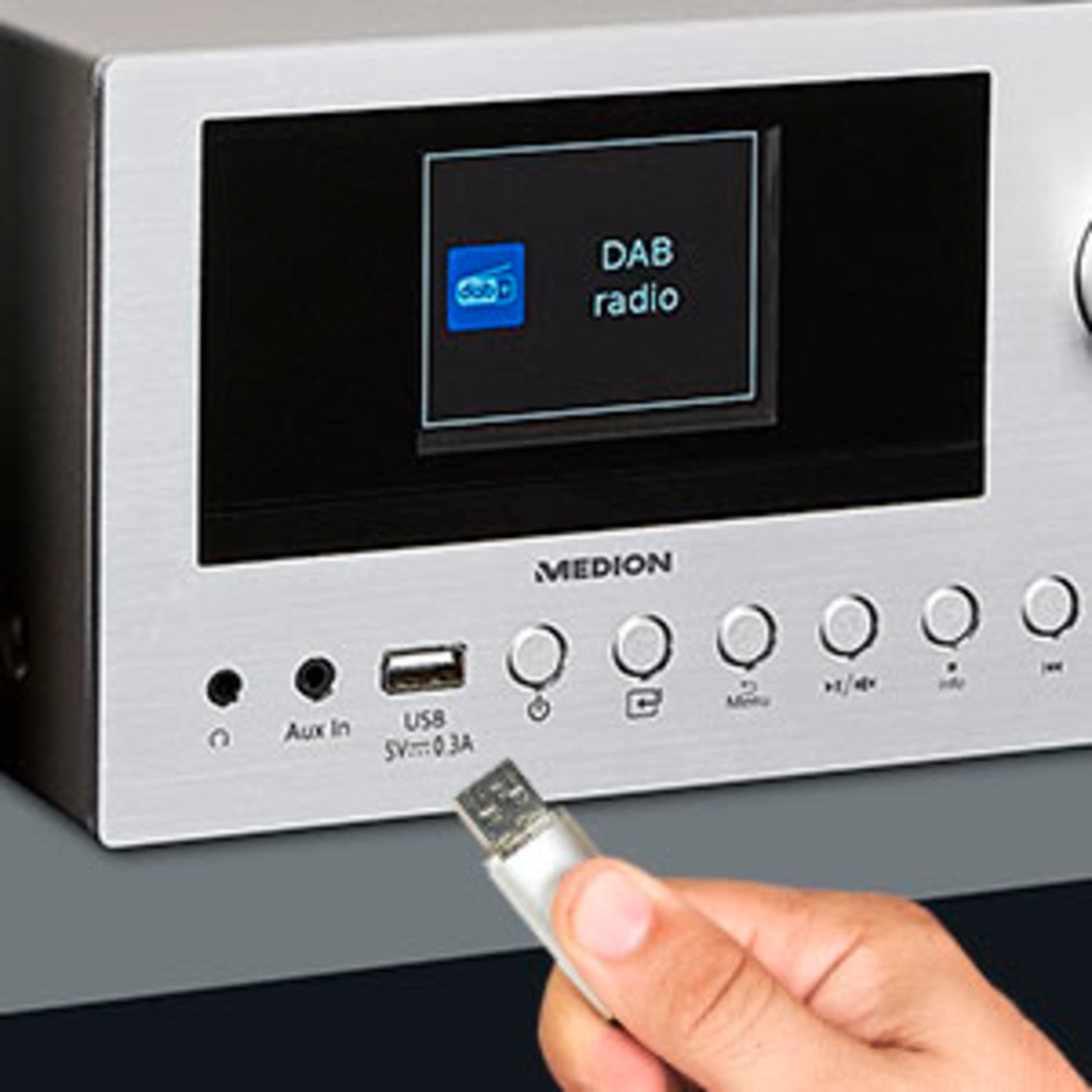 UKW Radio 2,8“ TFT Bluetooth CD USB MEDION LIFE P85003 Micro Audio System DAB 