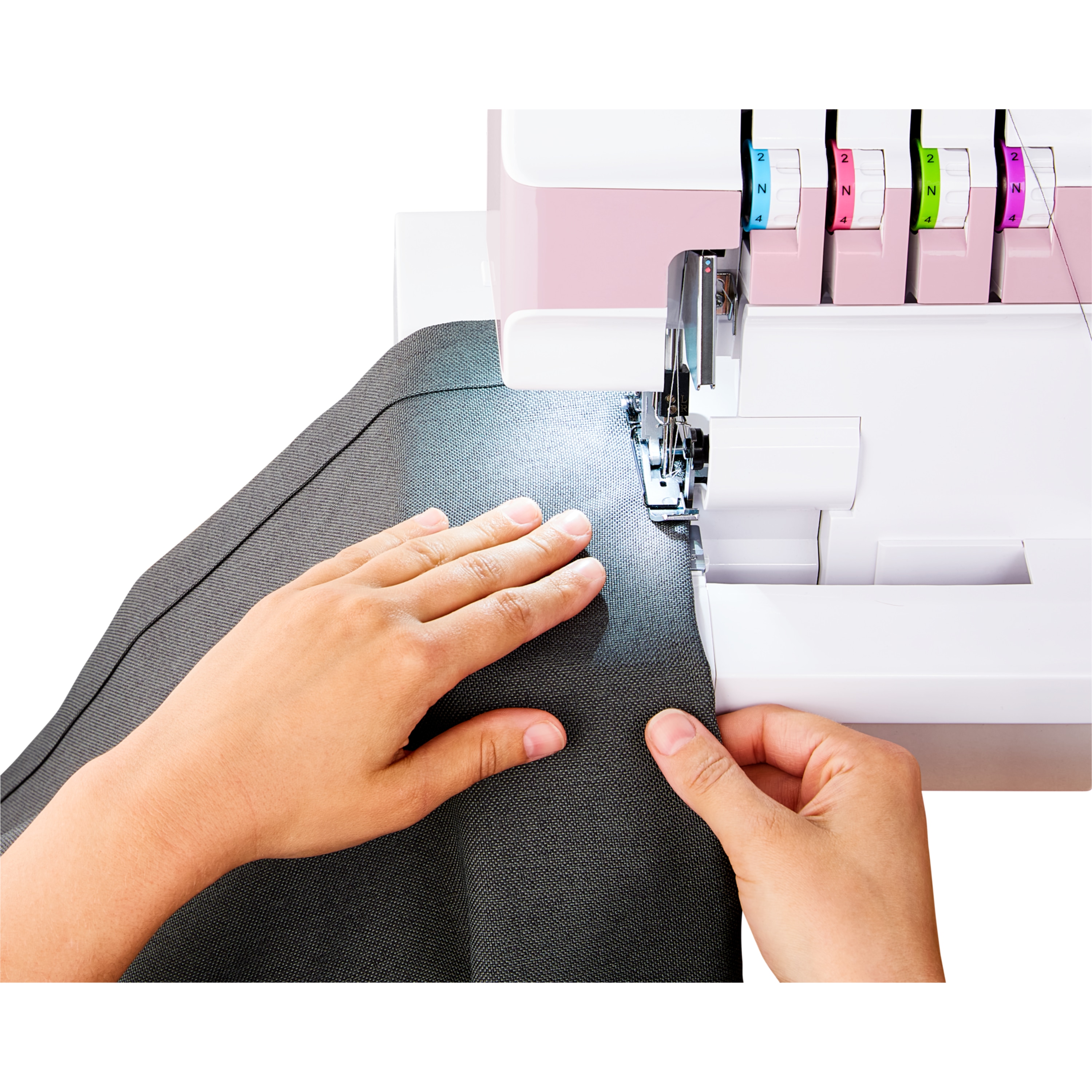 MEDION® LIFE® Overlock-Nähmaschine SO90 (MD19169), 90 Watt Motorleistung, LED Nählicht, Nähen mit 4 Fäden gleichzeitig, umfangreiches Zubehör
