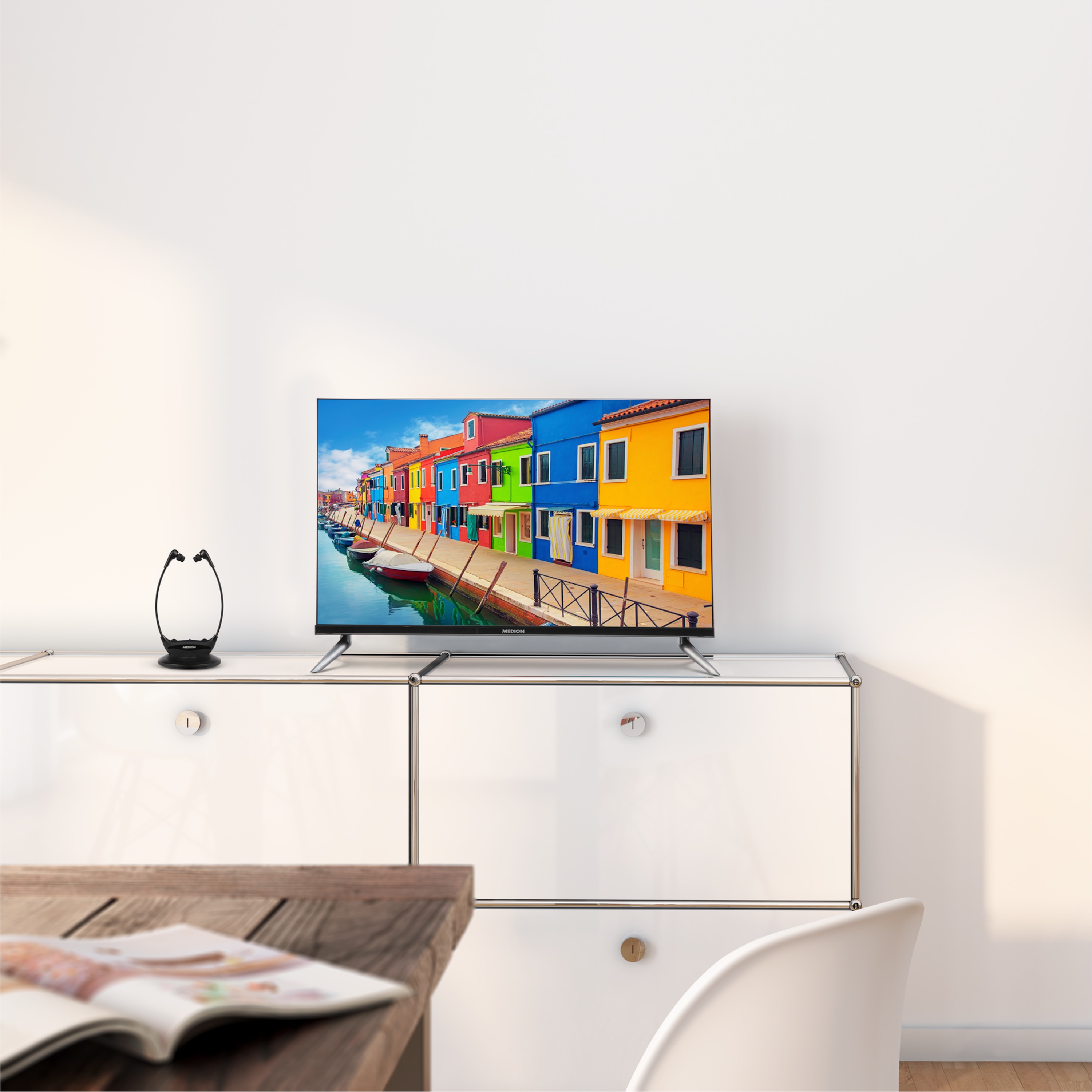 MEDION® LIFE® E62004 Stereo Funk-Hörsystem, Funkkopfhörer mit hoher Reichweite, bis zu 10 Std. Akkulaufzeit, hohe Lautstärke und gute Sprachwiedergabe, ideal für TV & Hörspiele