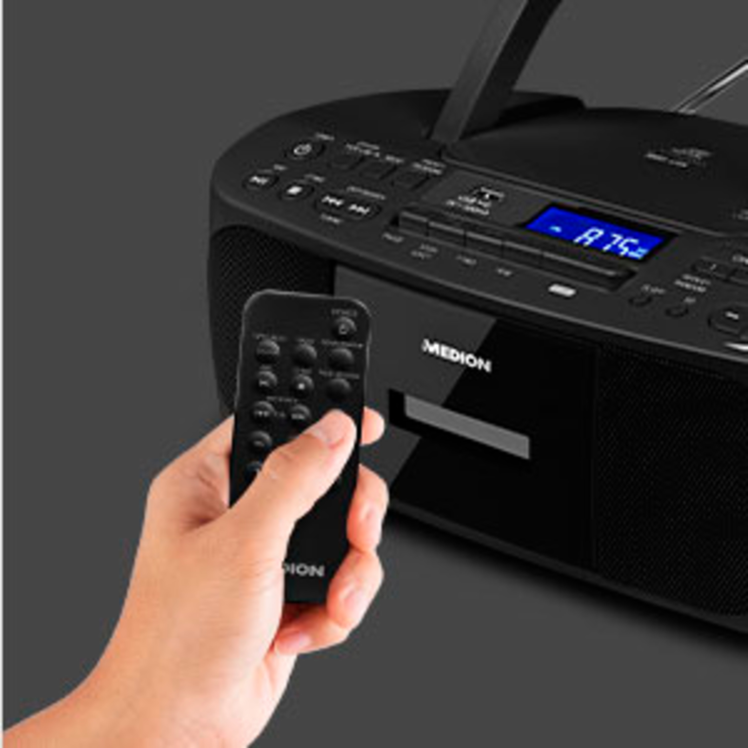 MEDION® LIFE® E64070, CD-Kassetten-Radio mit MP3-Wiedergabe, PLL-UKW Radio, USB Anschluss, CD-R/RW kompatibel, AUX, 2 x 30 W max. Musikausgangsleistung