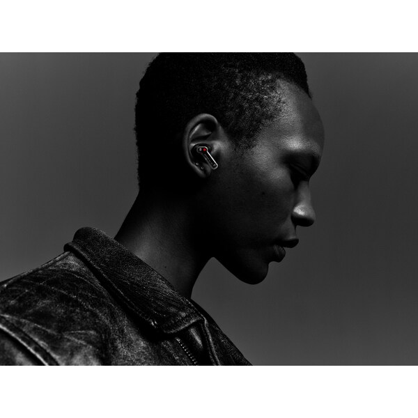 NOTHING Ear (2), Schwarz