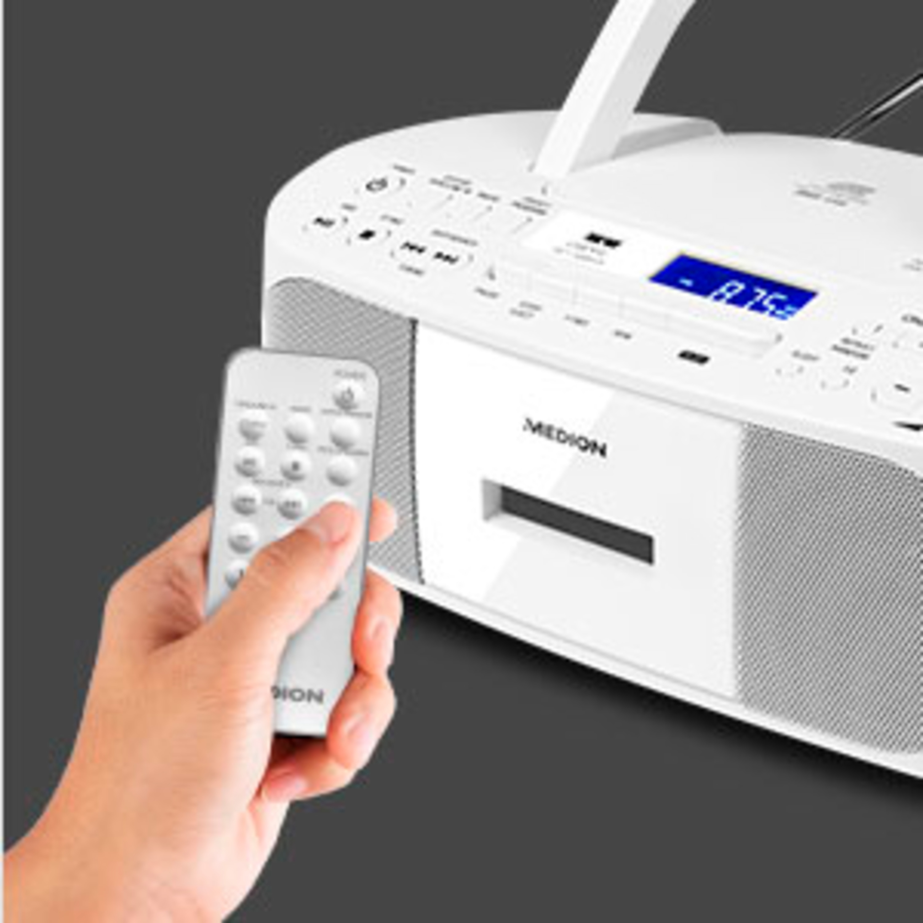MEDION® LIFE® E64070, CD-Kassetten-Radio mit MP3-Wiedergabe, PLL-UKW Radio, USB Anschluss, CD-R/RW kompatibel, AUX, 2 x 30 W max. Musikausgangsleistung