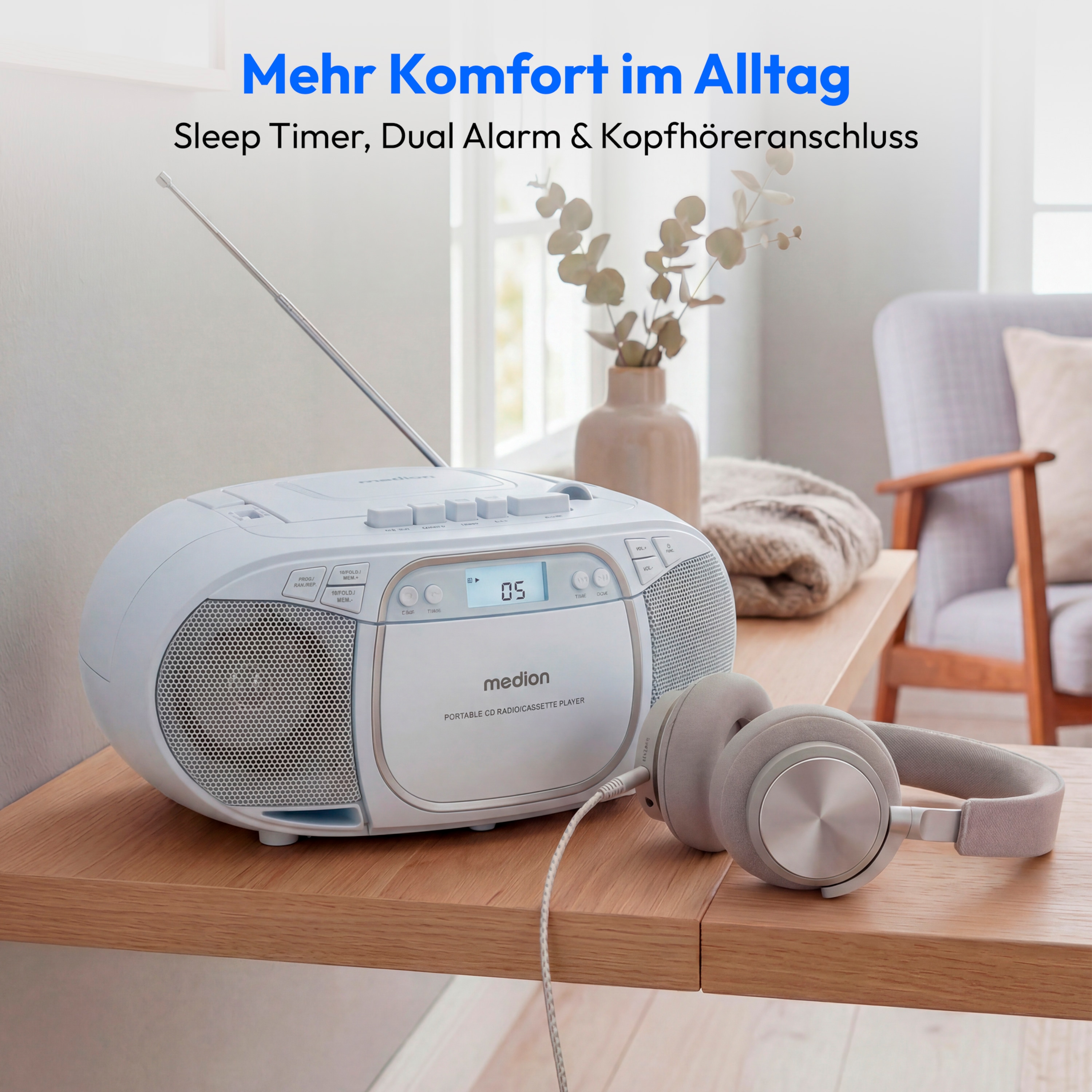 MEDION® LIFE E66476 Tragbare CD-Boombox blau, CD-Player, Kassettendeck, FM-Radio, USB-MP3-Wiedergabe, 30 Senderspeicher, Batteriebetrieb