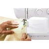 MEDION® LIFE® Freiarm-Nähmaschine SM60 (MD10689), einstellbare Stichlänge und Stichbreite, automatischer Einfädler, 60 verschiedene Stichmuster, integriertes Zubehörfach, 60 Watt Motorleistung