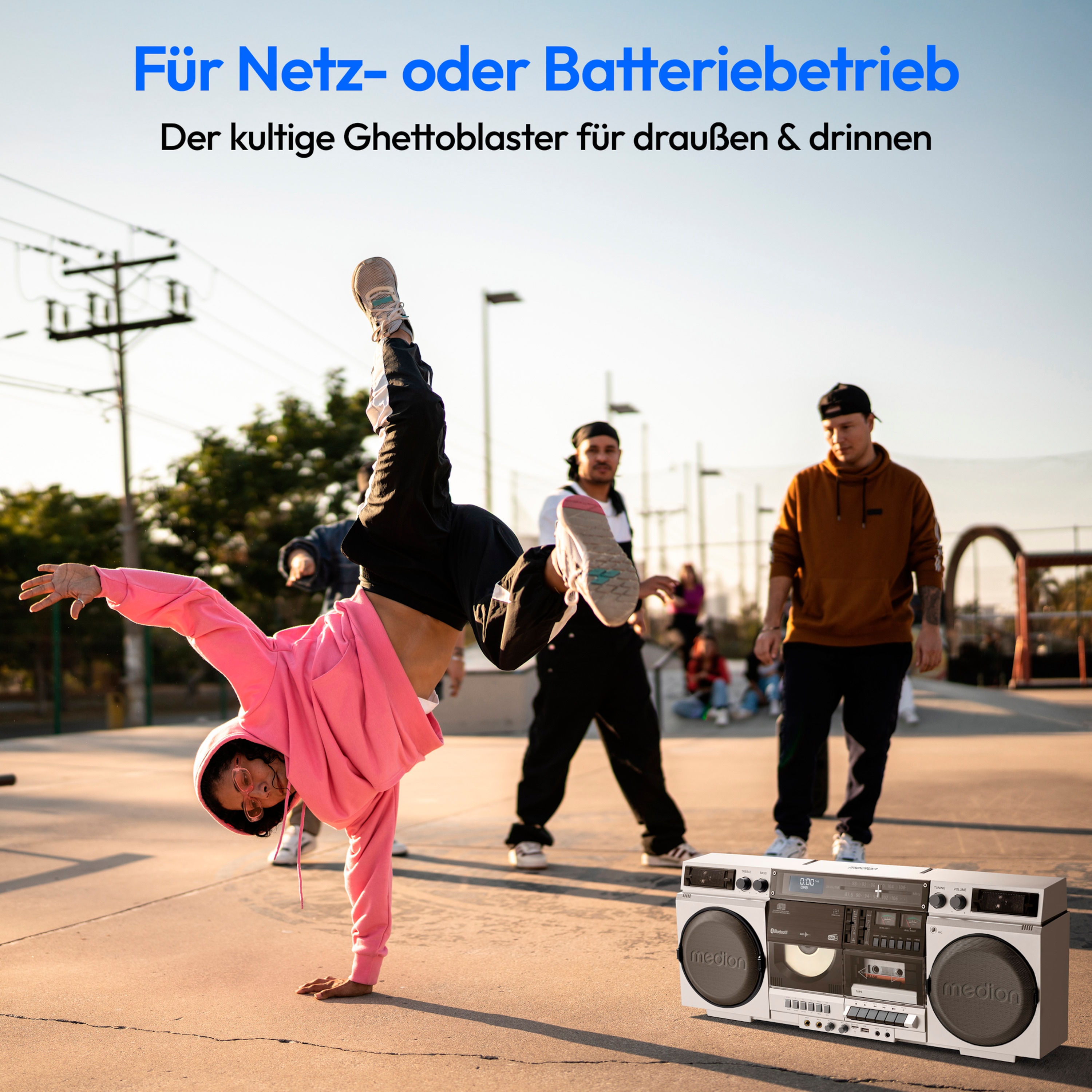 MEDION® LIFE® P66538 Retro-Boombox, DAB+/PLL-UKW Radio, Bluetooth® 5.3 für das Abspielen von Smartphone & Co, CD-Player, Kassettendeck, X-Bass Funktion, 2 x 10 W RMS