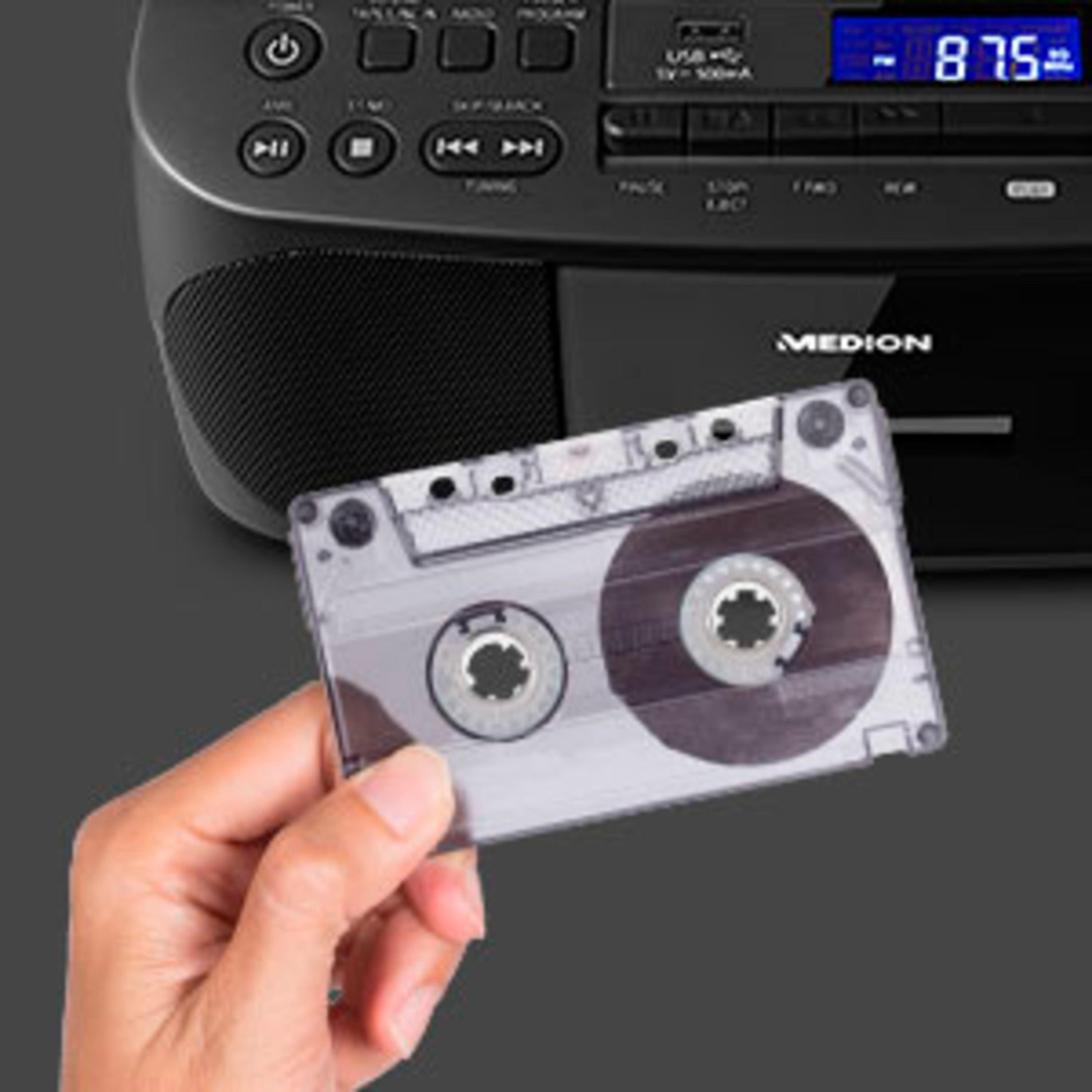 MEDION® LIFE® E64070, CD-Kassetten-Radio mit MP3-Wiedergabe, PLL-UKW Radio, USB Anschluss, CD-R/RW kompatibel, AUX, 2 x 30 W max. Musikausgangsleistung